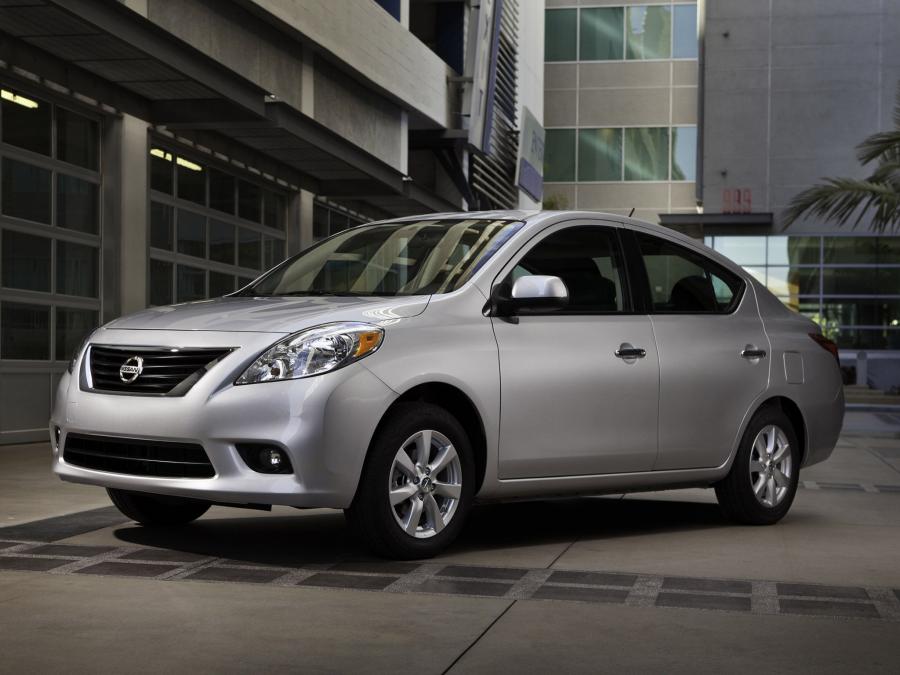 Nissan Versa '2011